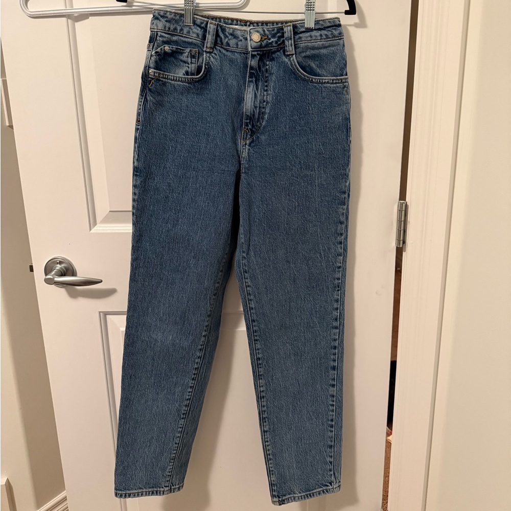 Zara Women's Straight Leg Blue Jeans 99% cotton